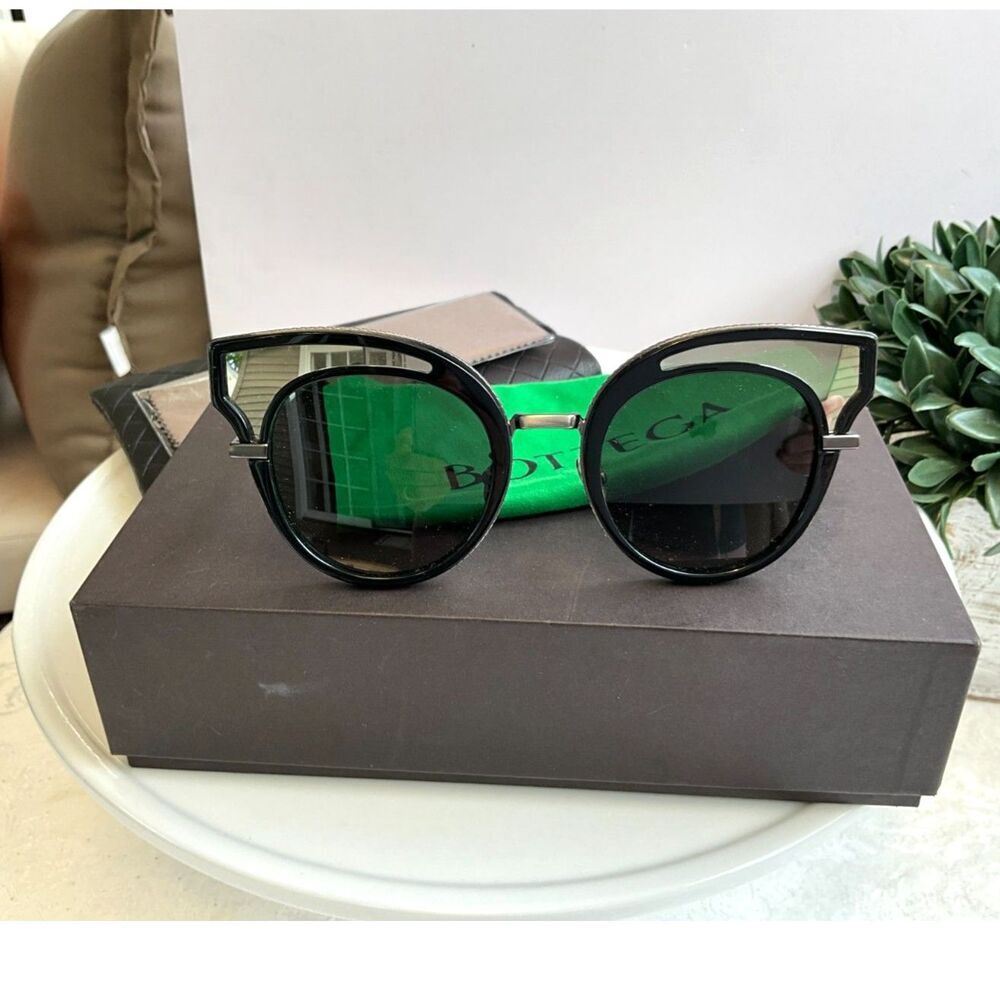 Bottega Veneta new sunglasses box and case BV0094S